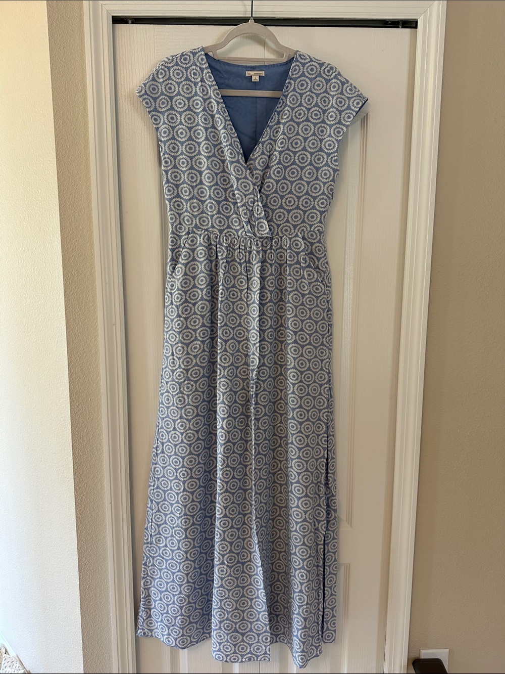 GAP Blue and White Geometric V-Neck Maxi Dress
